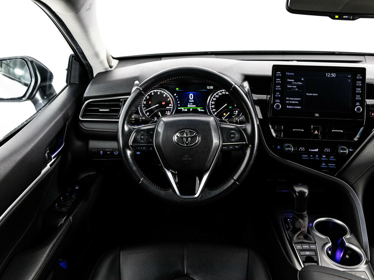 Toyota Camry с пробегом — 2021 год. Фото: #8