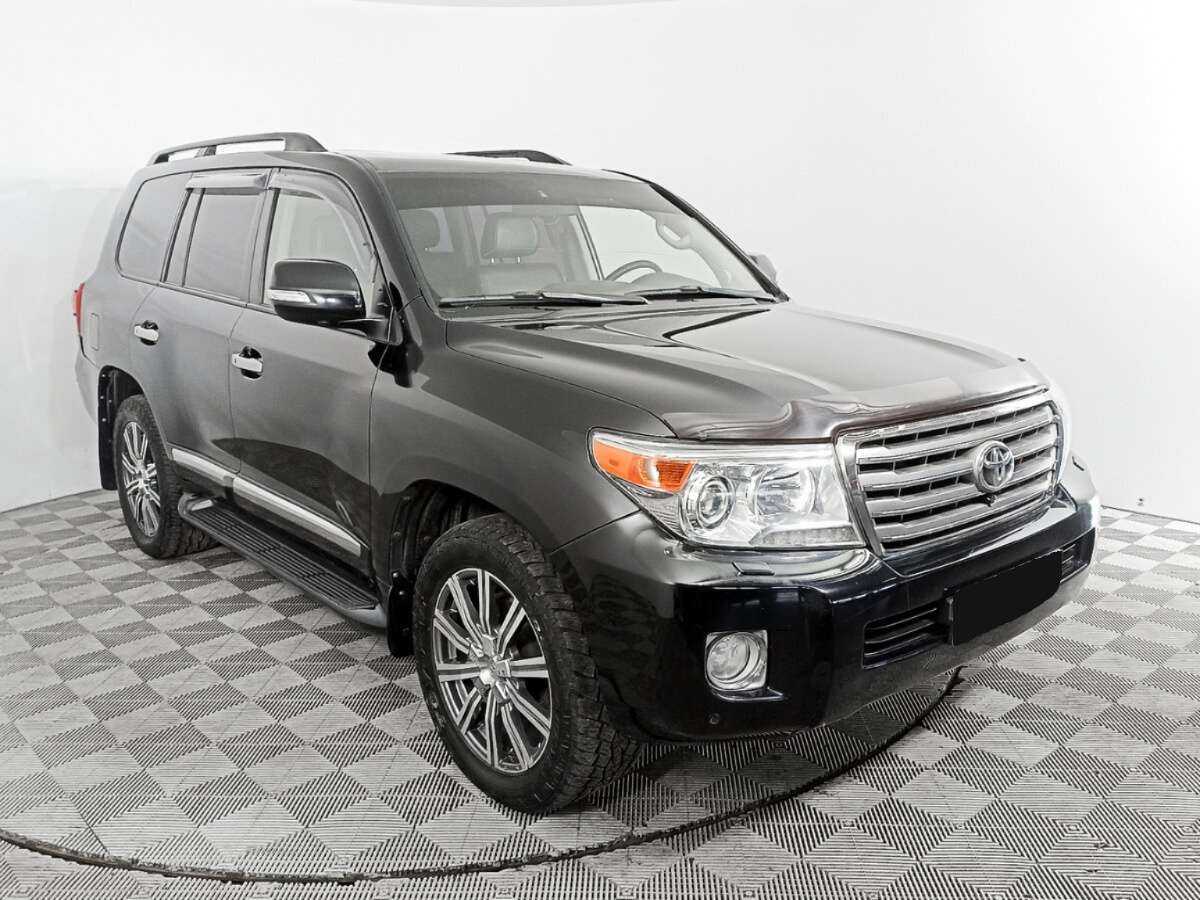 Toyota Land Cruiser с пробегом — 2013 год. Фото: #2