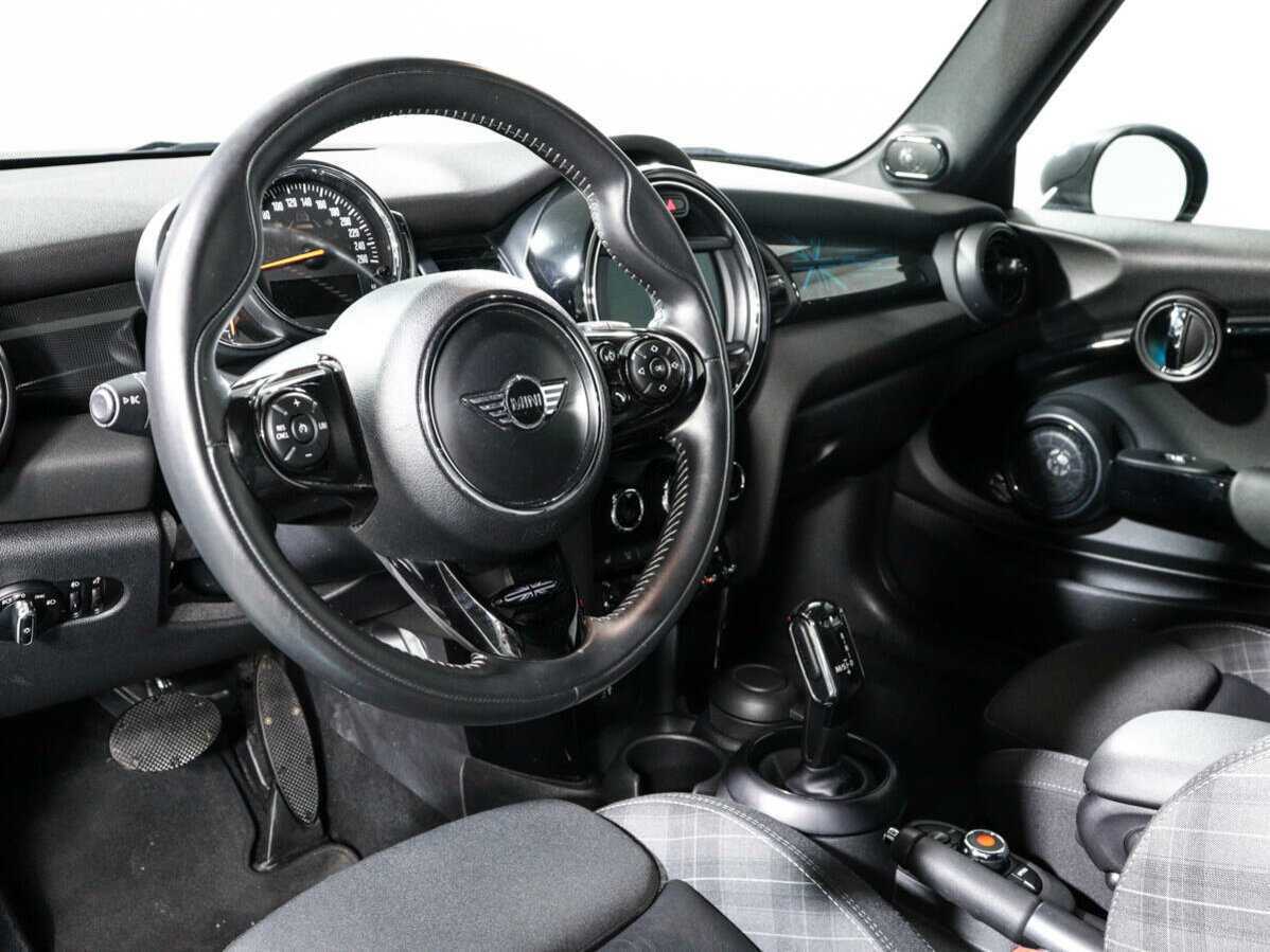Mini Hatch с пробегом — 2018 год. Фото: #13