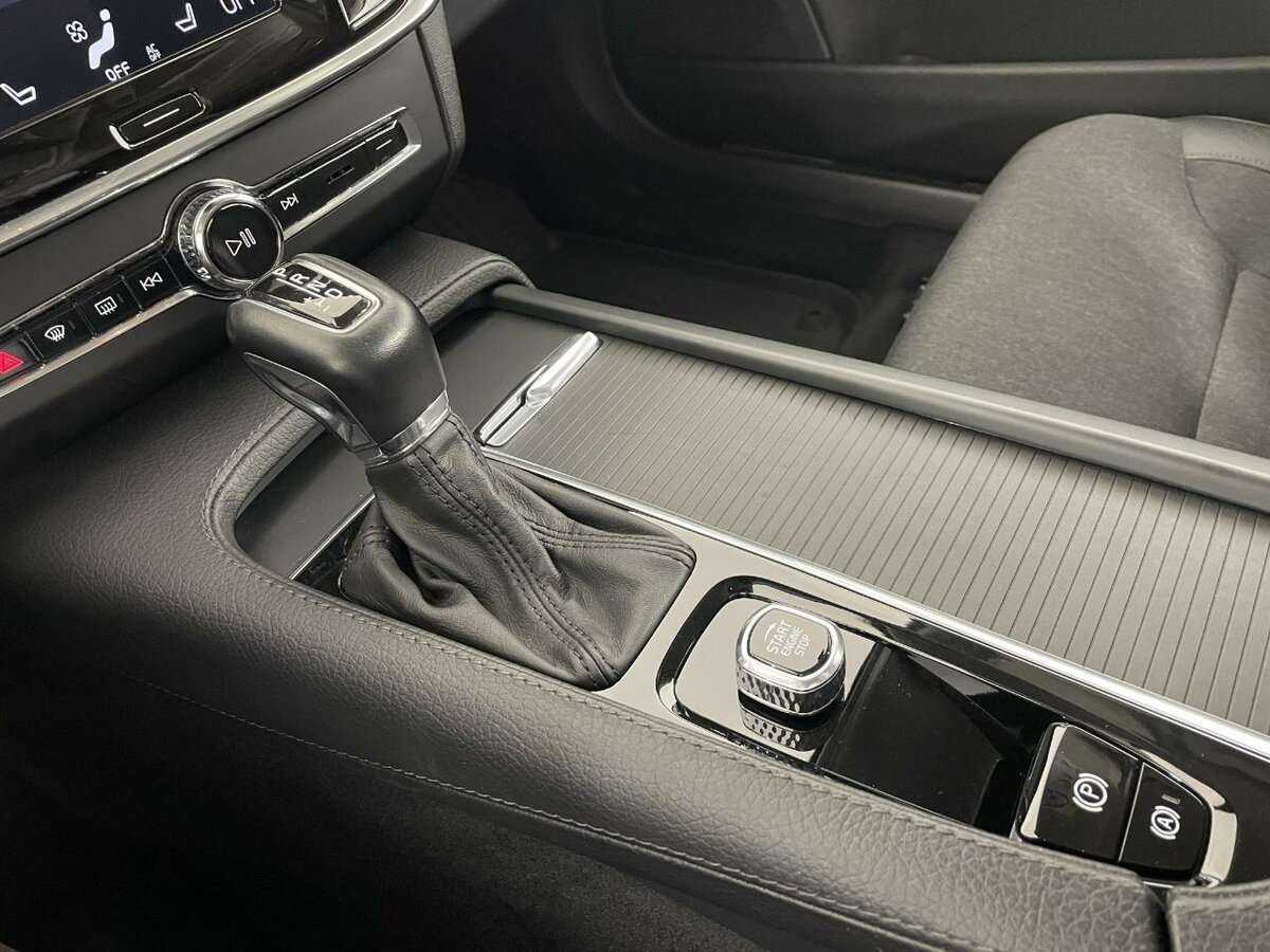 Volvo V90 Cross Country с пробегом — 2018 год. Фото: #12