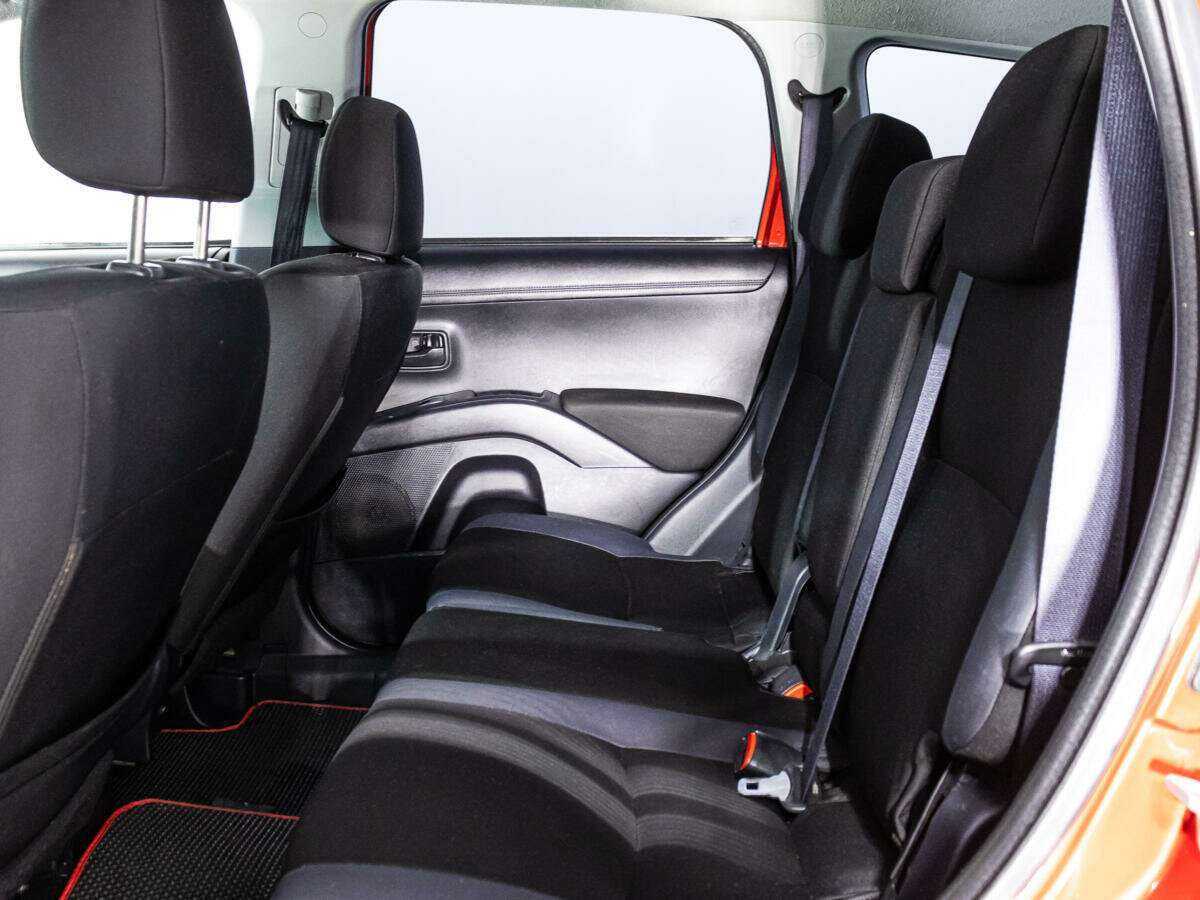 Mitsubishi Outlander с пробегом — 2011 год. Фото: #8
