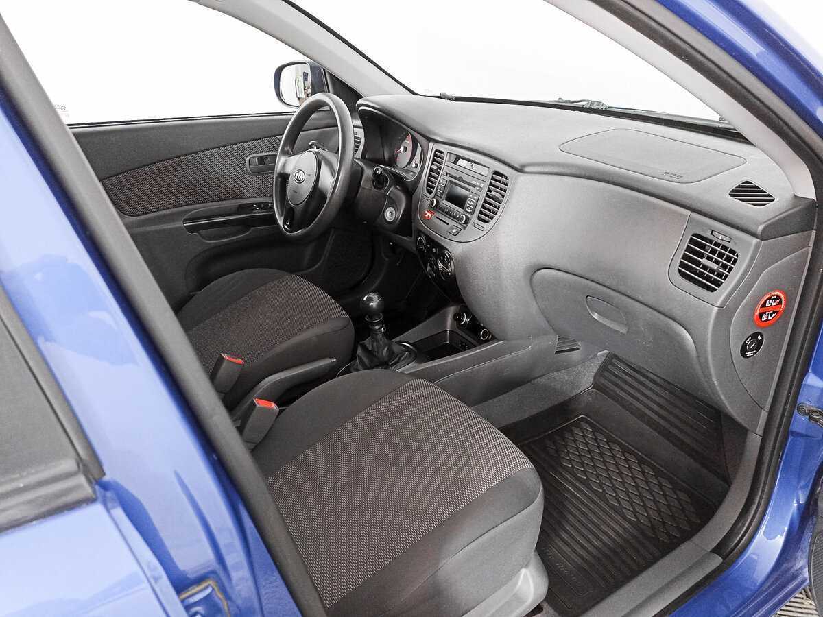 Kia Rio с пробегом — 2010 год. Фото: #8