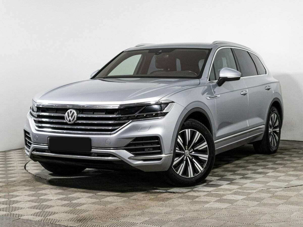 Volkswagen Touareg с пробегом — 2018 год. Фото: #0