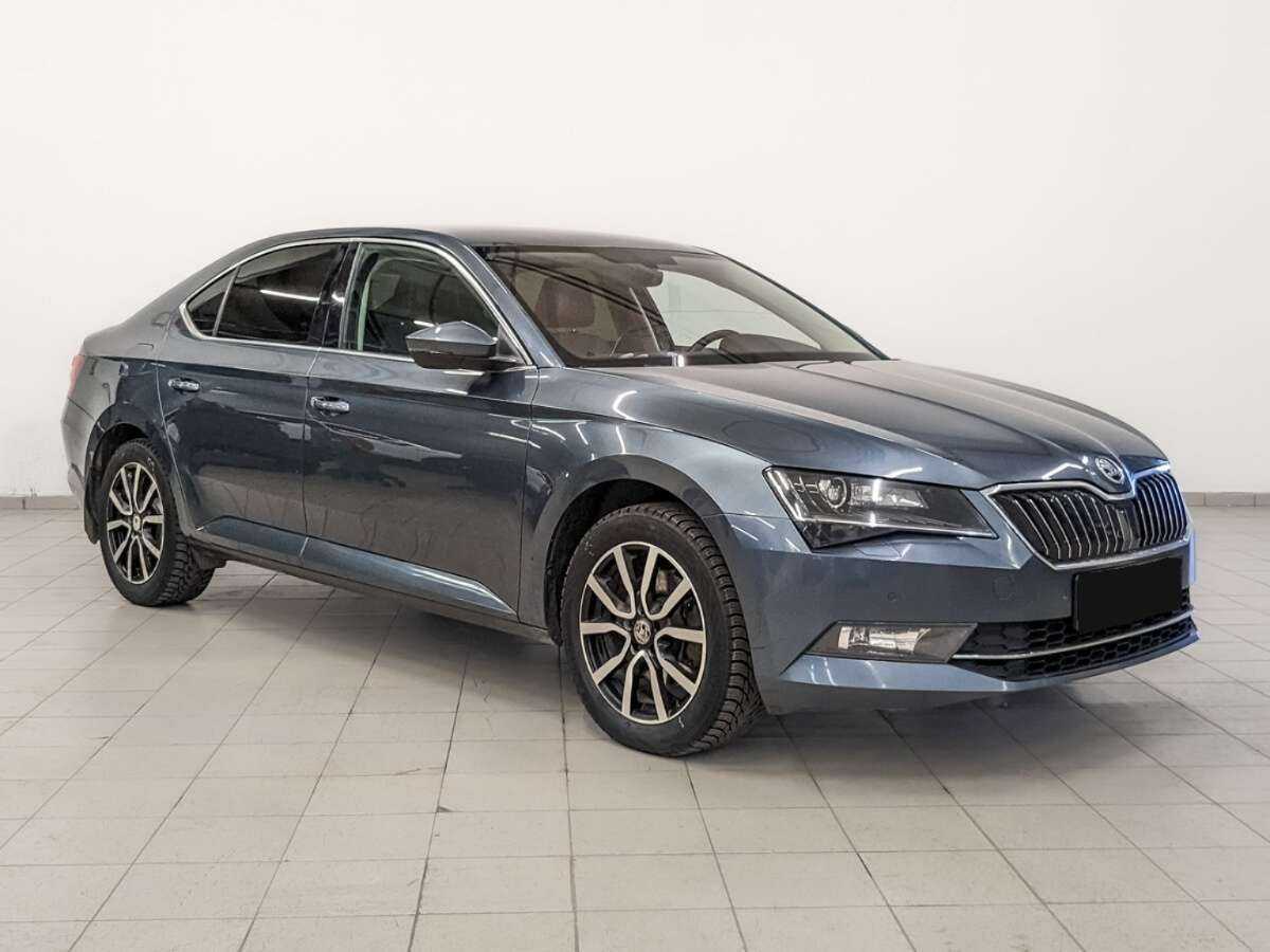 Skoda Superb с пробегом — 2017 год. Фото: #2