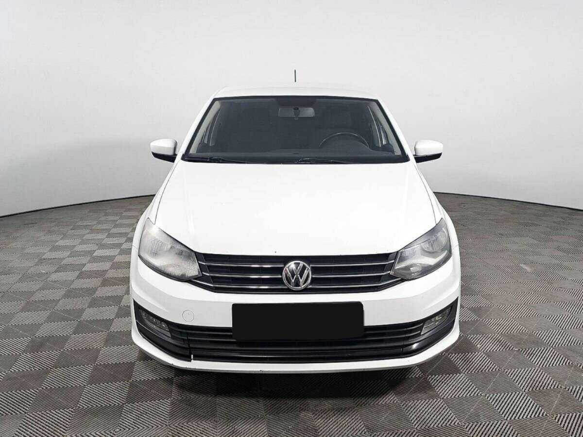 Volkswagen Polo с пробегом — 2016 год. Фото: #1