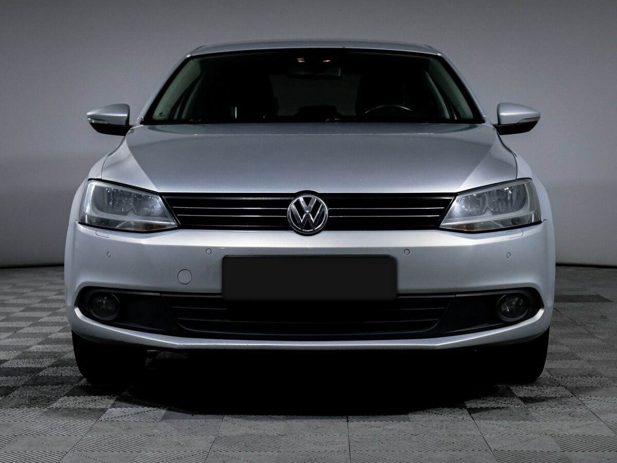 Volkswagen Jetta с пробегом — 2011 год. Фото: #1