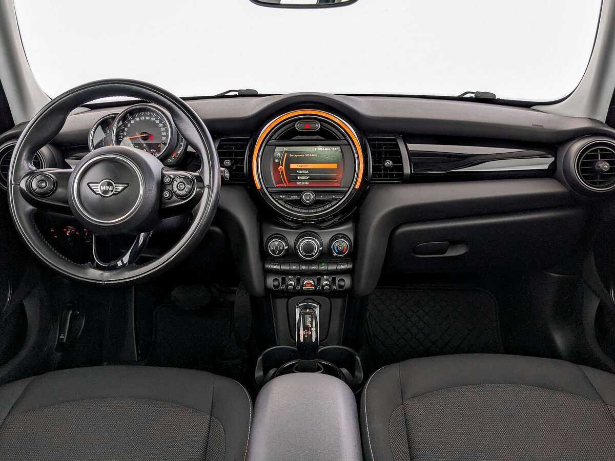 Mini Hatch с пробегом — 2018 год. Фото: #9