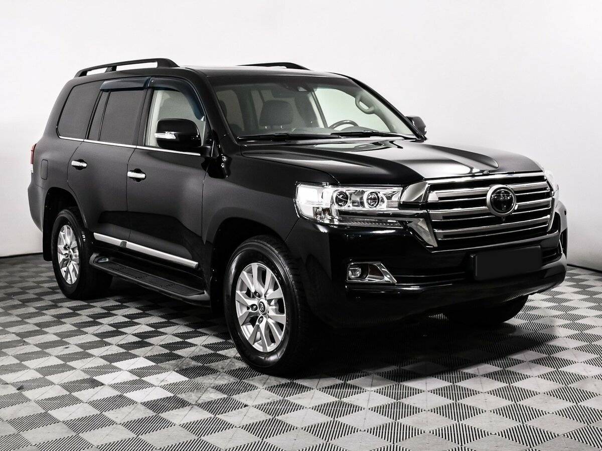 Toyota Land Cruiser с пробегом — 2018 год. Фото: #2