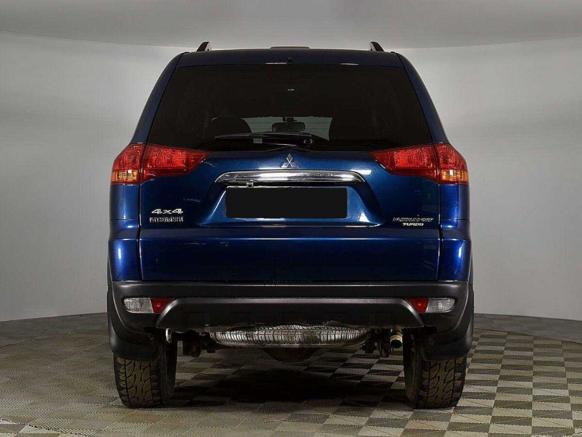 Mitsubishi Pajero Sport с пробегом — 2011 год. Фото: #3