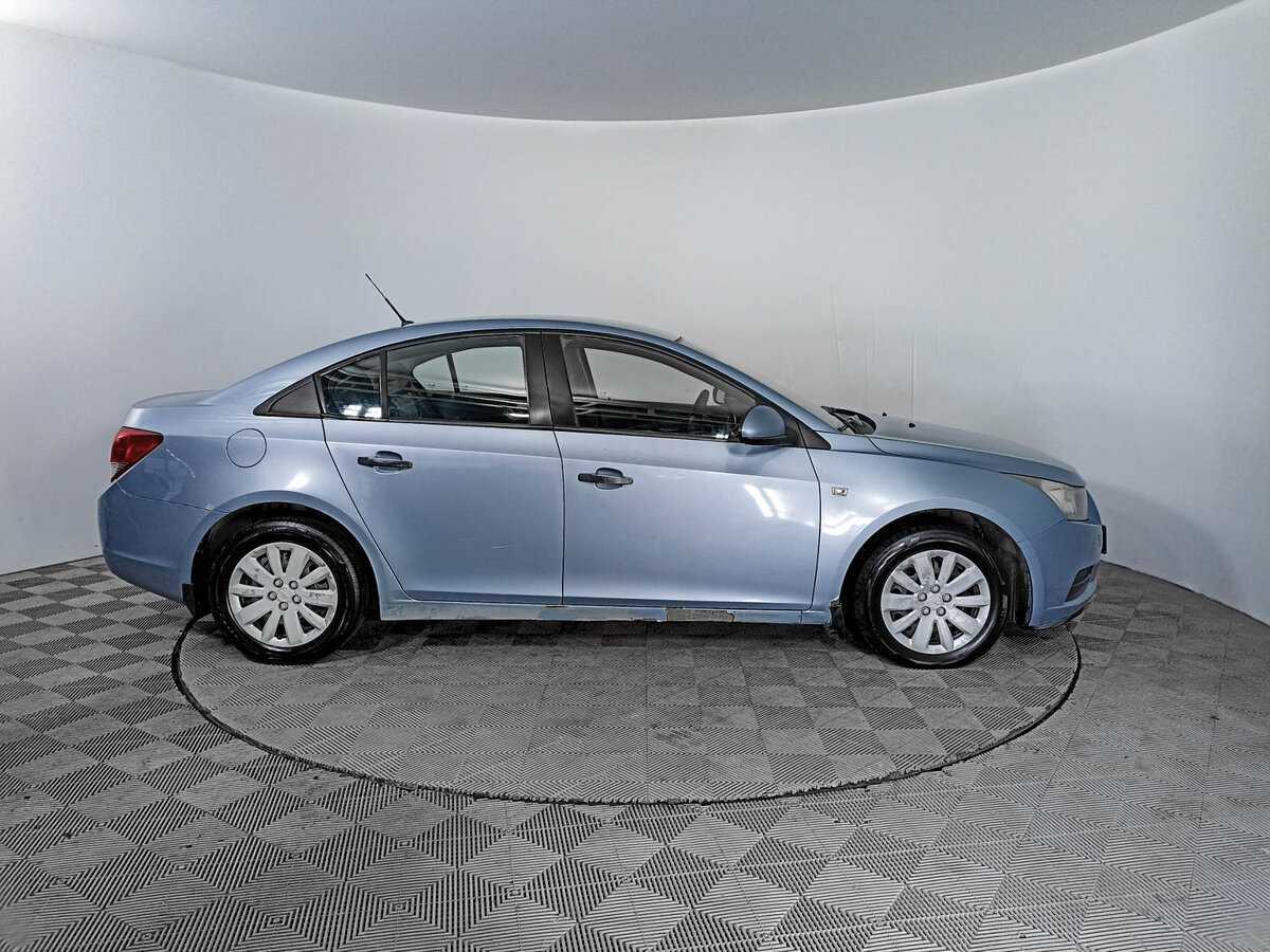 Chevrolet Cruze с пробегом — 2010 год. Фото: #3