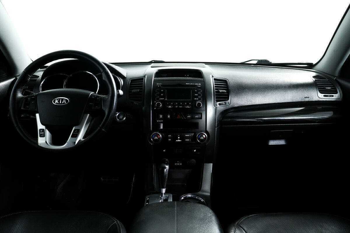 Kia Sorento с пробегом — 2012 год. Фото: #10