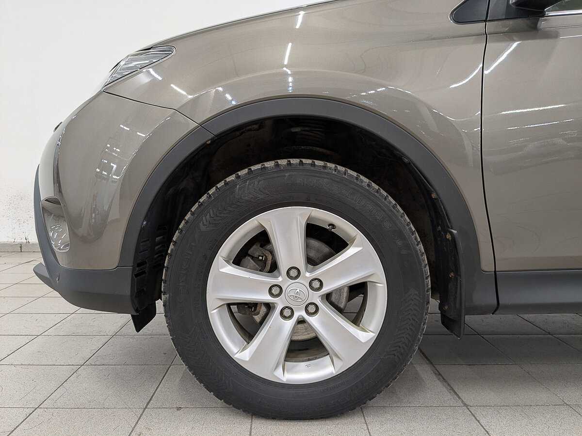 Toyota RAV4 с пробегом — 2014 год. Фото: #11