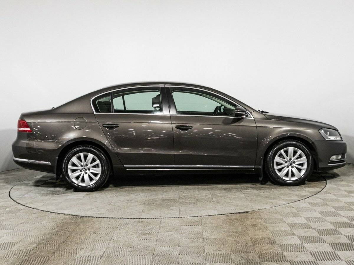 Volkswagen Passat с пробегом — 2011 год. Фото: #3