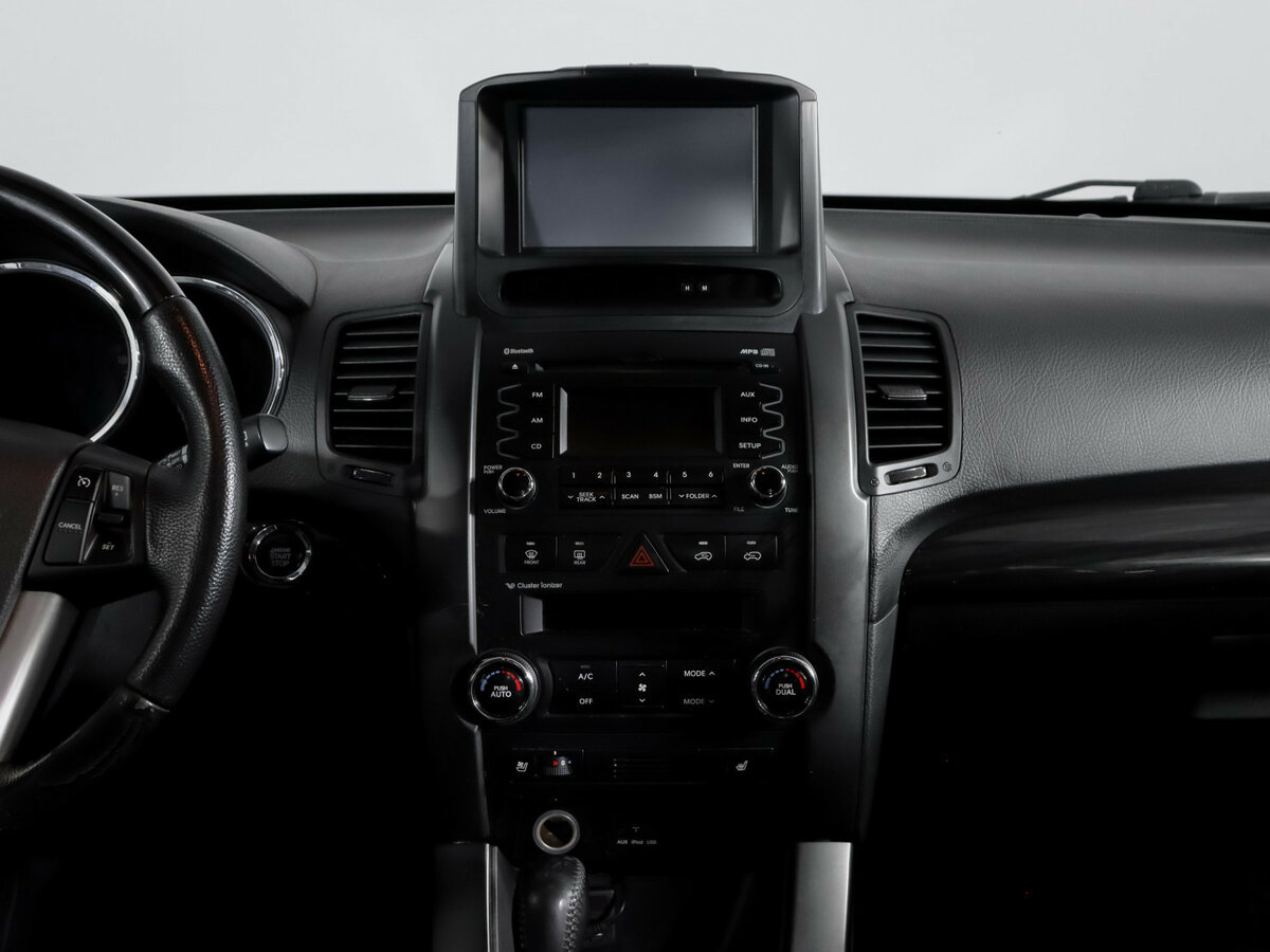 Kia Sorento с пробегом — 2011 год. Фото: #12