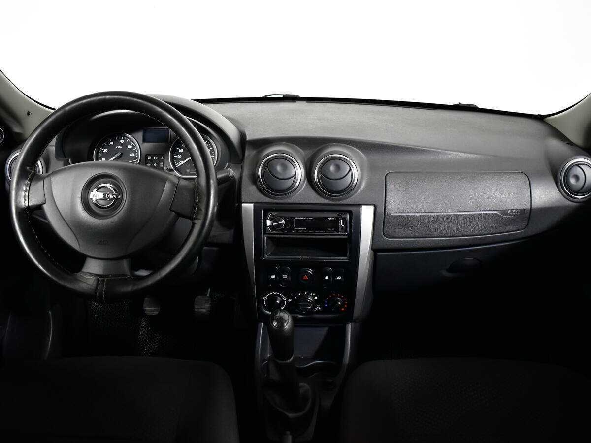 Nissan Almera с пробегом — 2013 год. Фото: #11