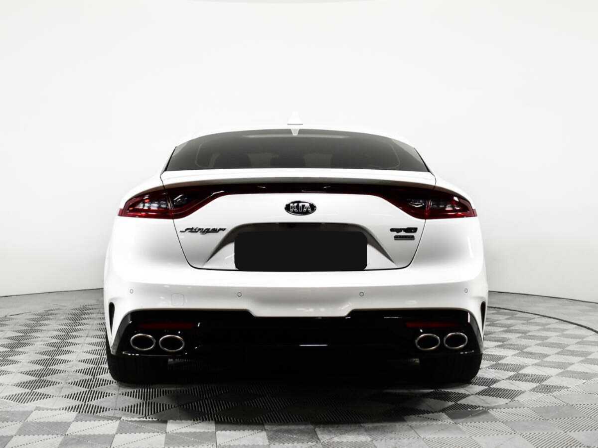 Kia Stinger с пробегом — 2019 год. Фото: #3