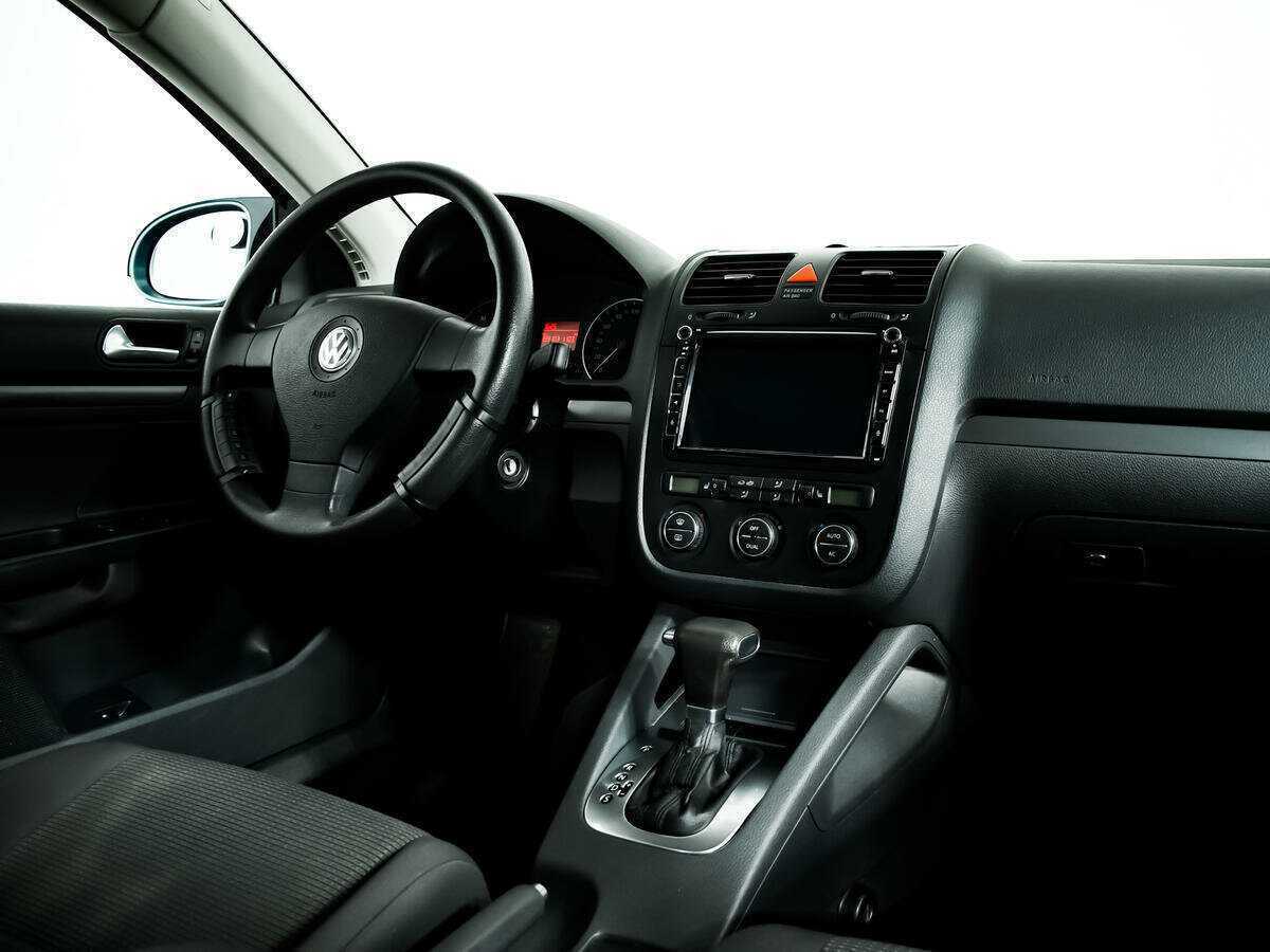 Volkswagen Jetta с пробегом — 2008 год. Фото: #8