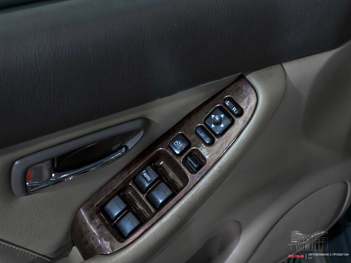 Subaru Legacy с пробегом — 2002 год. Фото: #10