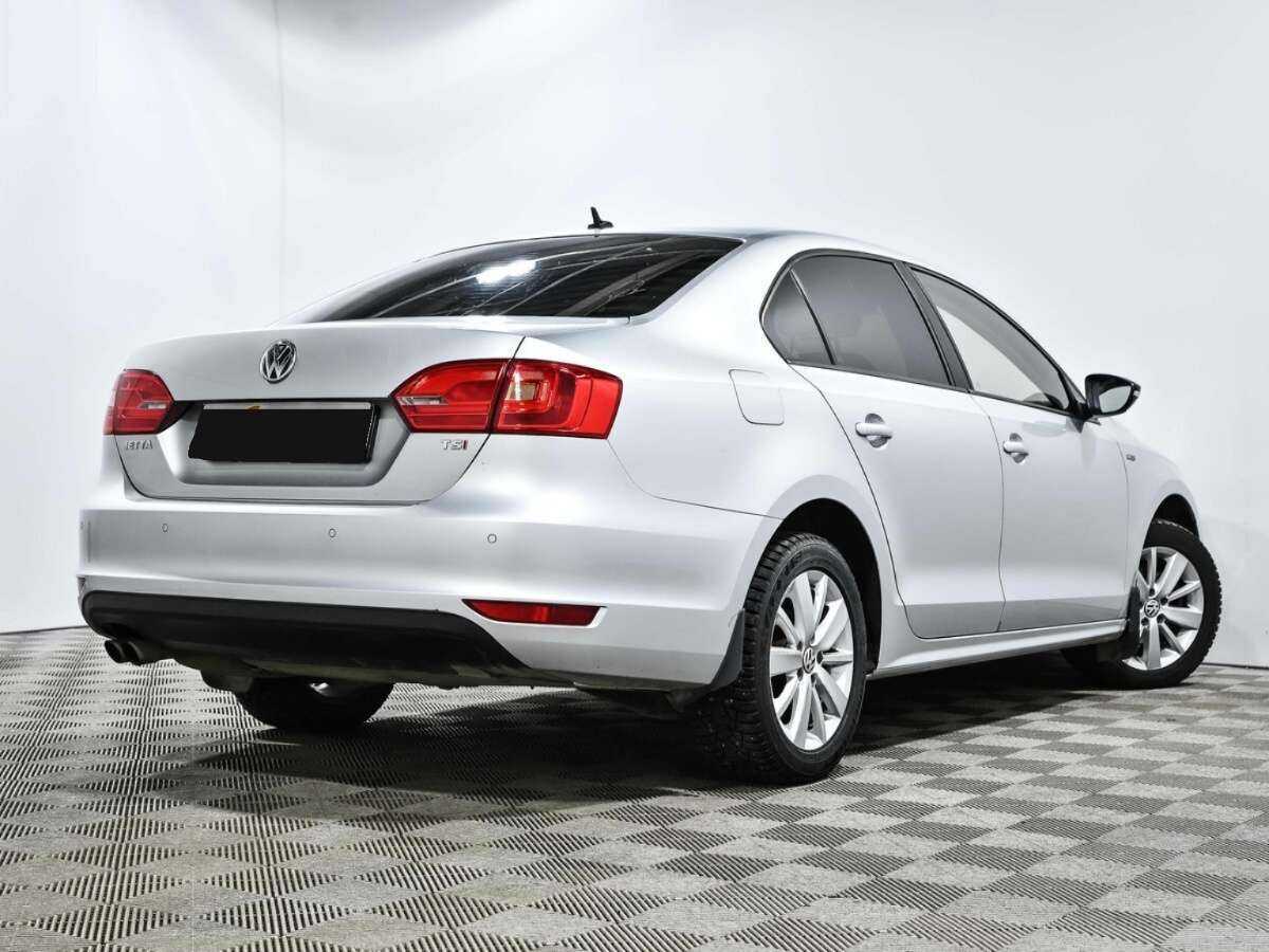 Volkswagen Jetta с пробегом — 2013 год. Фото: #3