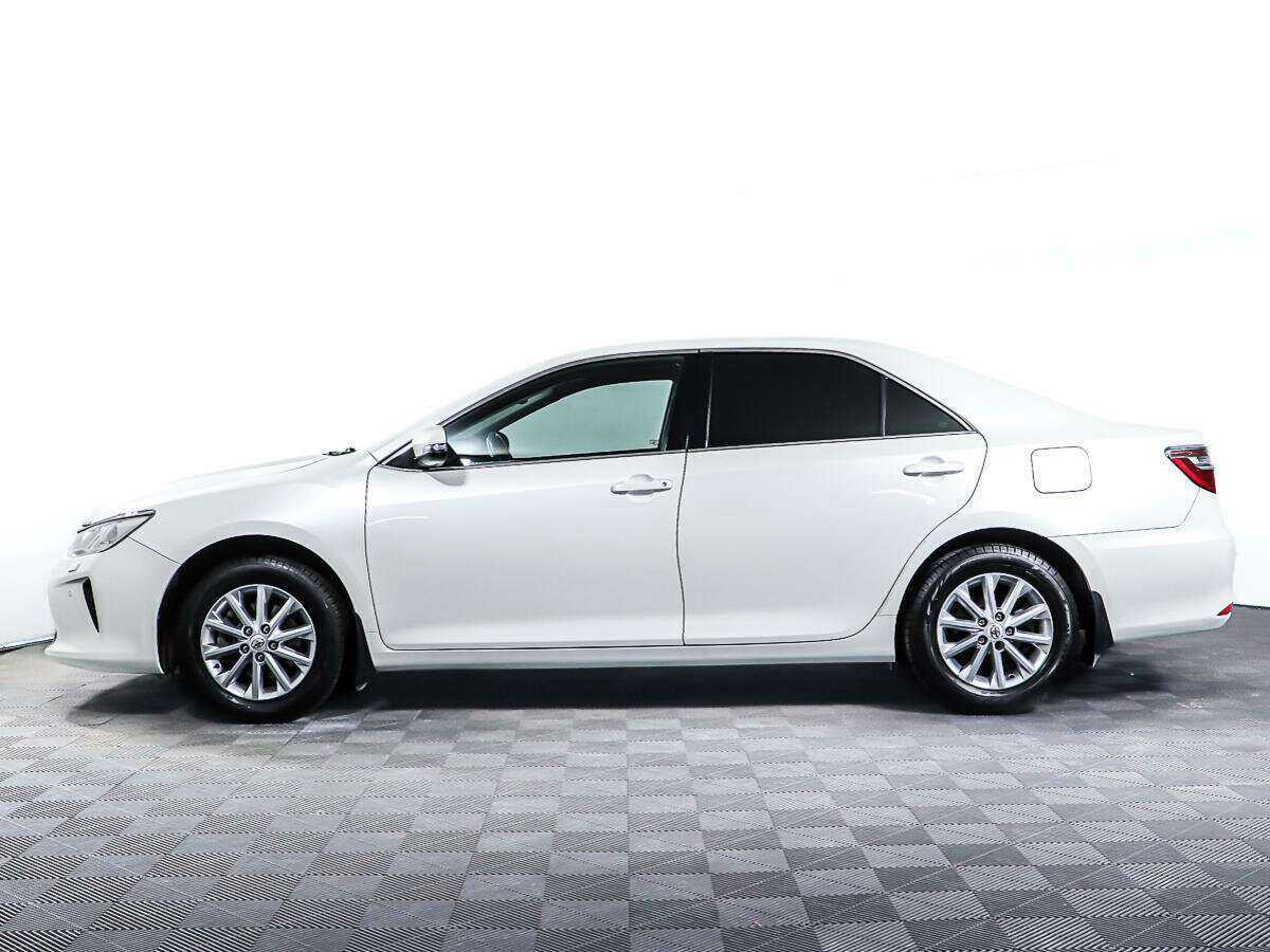 Toyota Camry с пробегом — 2014 год. Фото: #7