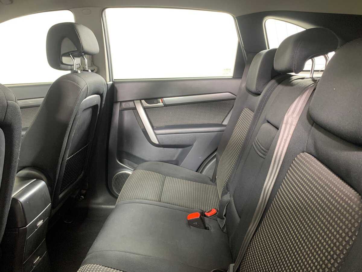 Chevrolet Captiva с пробегом — 2010 год. Фото: #18