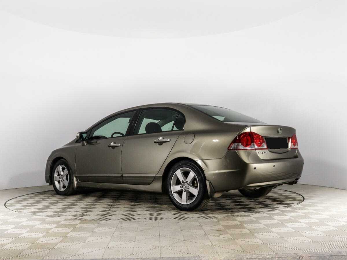 Honda Civic с пробегом — 2008 год. Фото: #4