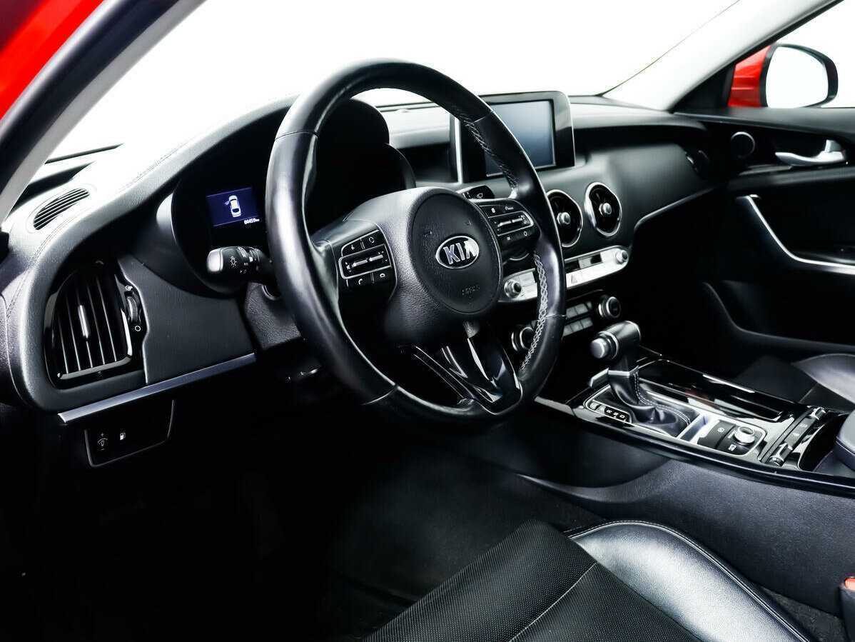 Kia Stinger с пробегом — 2018 год. Фото: #12