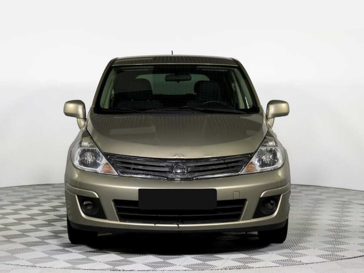 Nissan Tiida с пробегом — 2011 год. Фото: #0