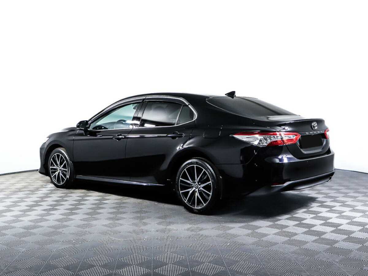 Toyota Camry с пробегом — 2021 год. Фото: #6