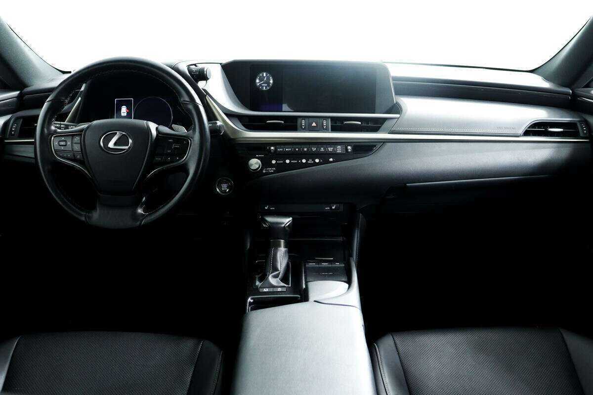 Lexus ES с пробегом — 2021 год. Фото: #10