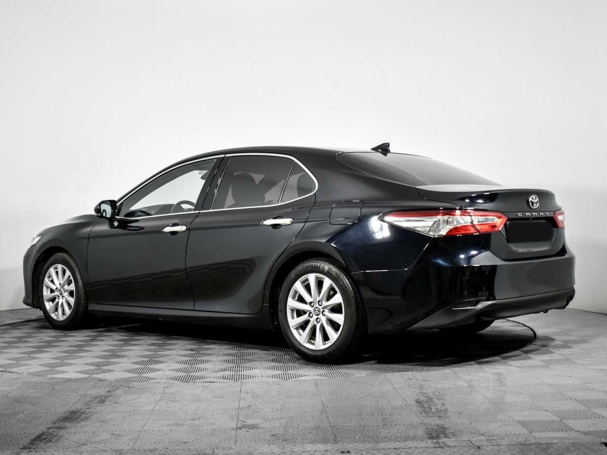Toyota Camry с пробегом — 2020 год. Фото: #3