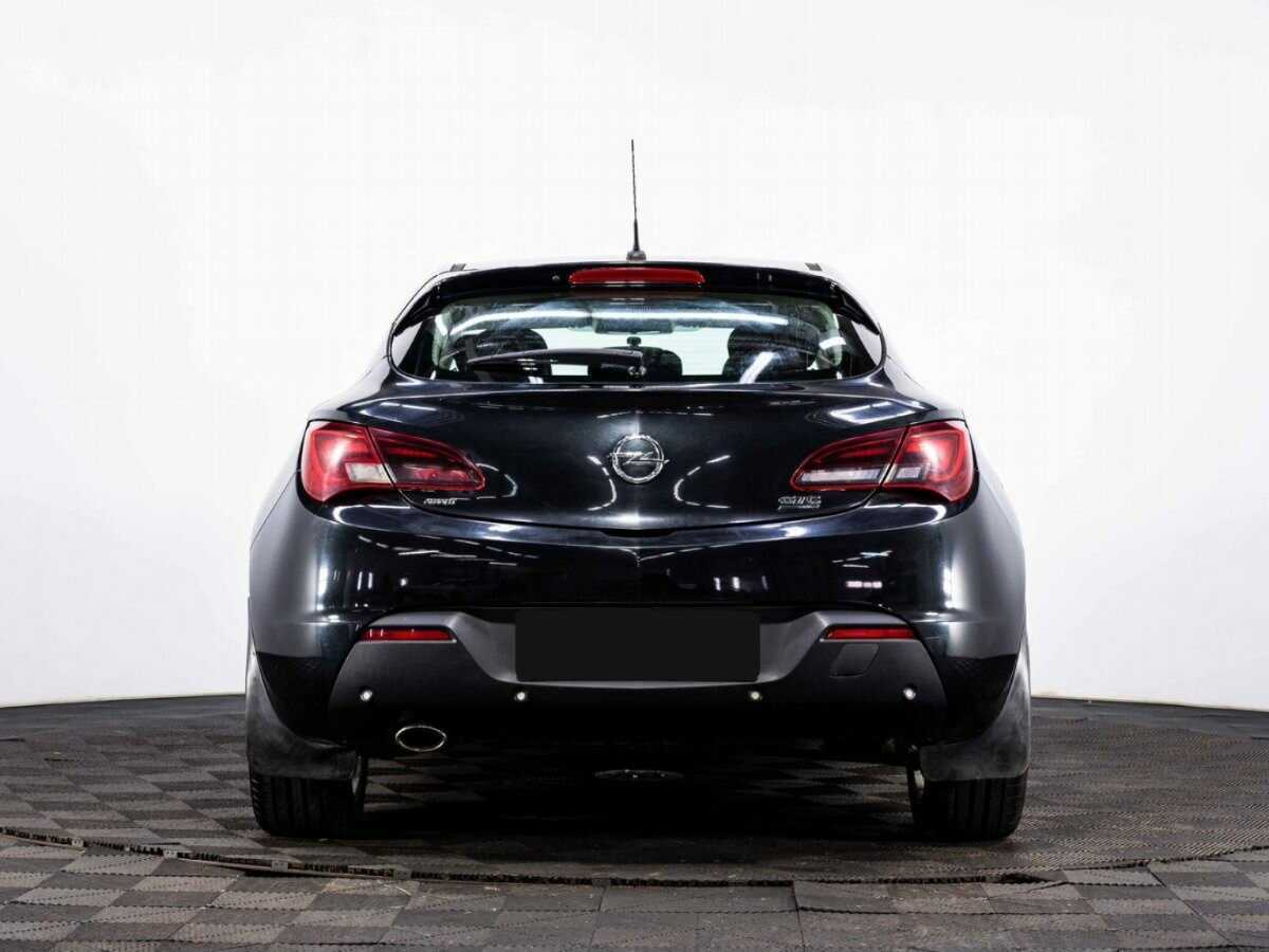Opel Astra с пробегом — 2013 год. Фото: #4