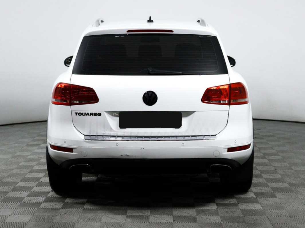 Volkswagen Touareg с пробегом — 2012 год. Фото: #5