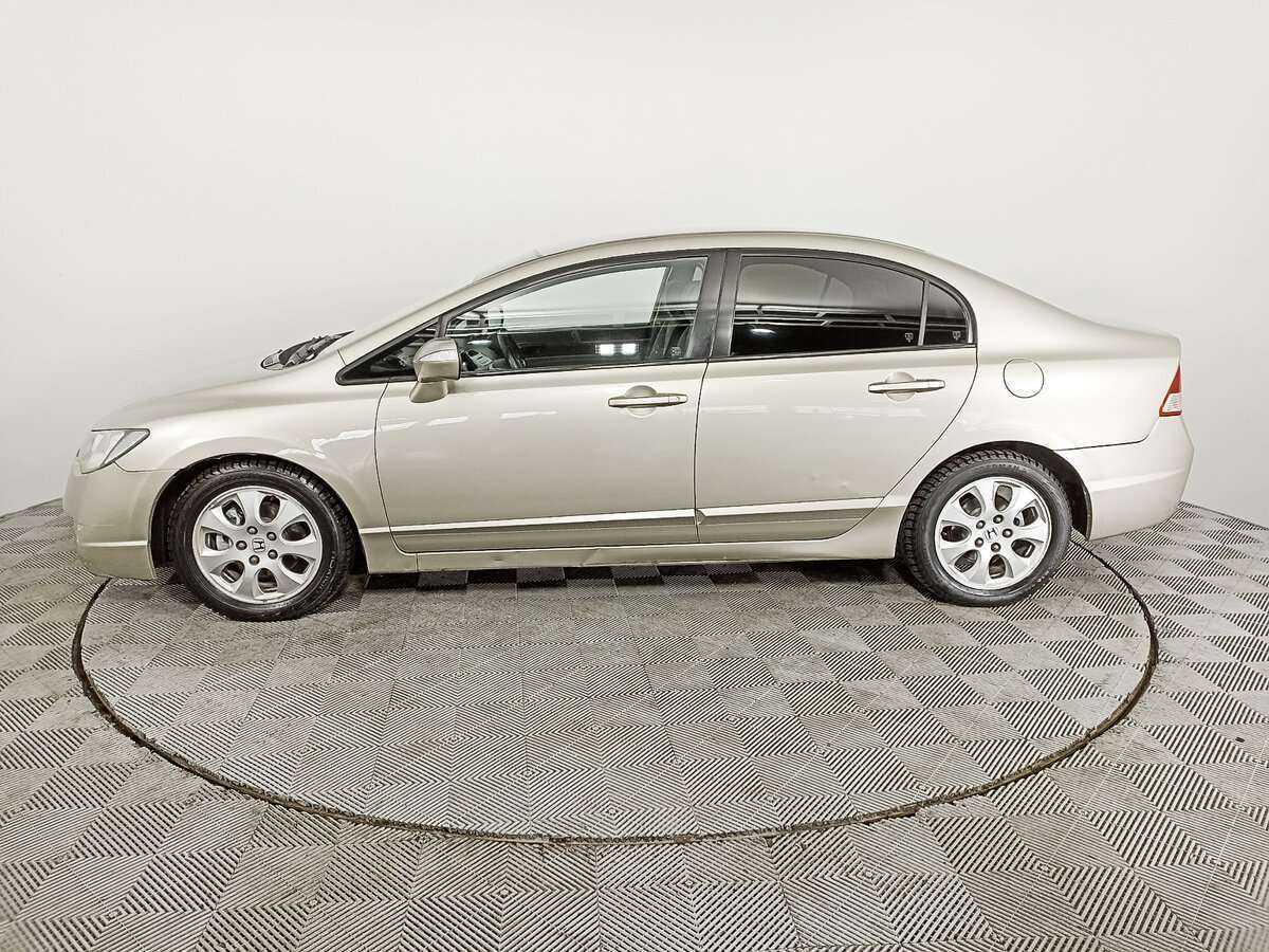 Honda Civic с пробегом — 2007 год. Фото: #7