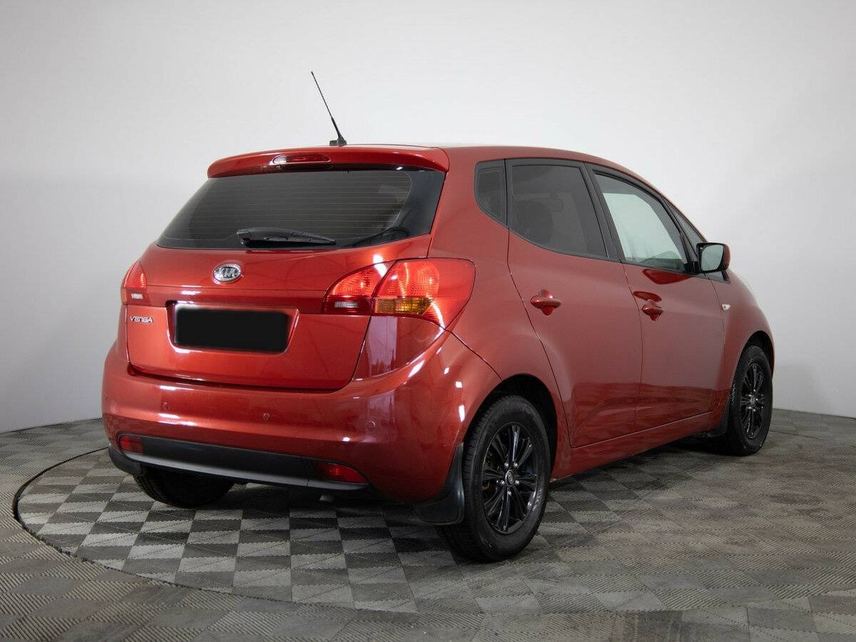 Kia Venga с пробегом — 2012 год. Фото: #2