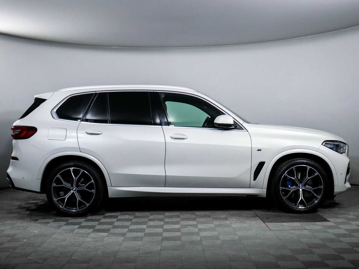 BMW X5 с пробегом — 2022 год. Фото: #3