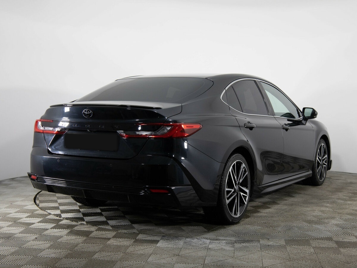 Toyota Camry с пробегом — 2024 год. Фото: #3