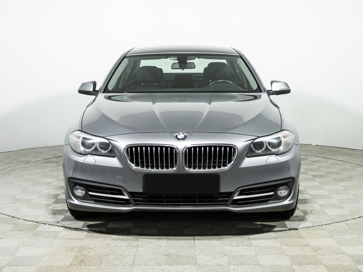 BMW 5 серии с пробегом — 2014 год. Фото: #1