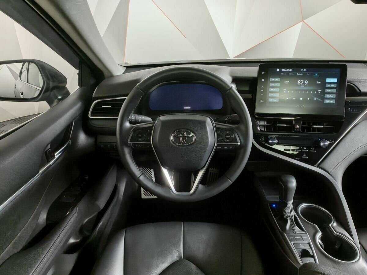 Toyota Camry с пробегом — 2023 год. Фото: #14