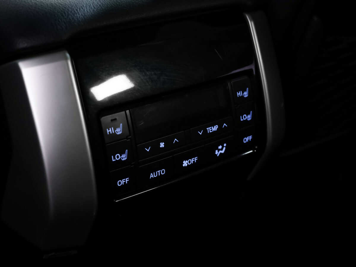 Toyota Land Cruiser Prado с пробегом — 2018 год. Фото: #23