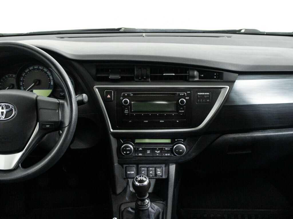 Toyota Auris с пробегом — 2014 год. Фото: #13