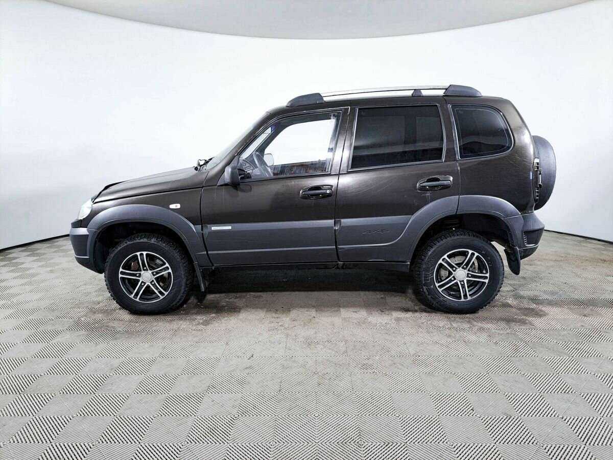 Chevrolet Niva с пробегом — 2011 год. Фото: #7