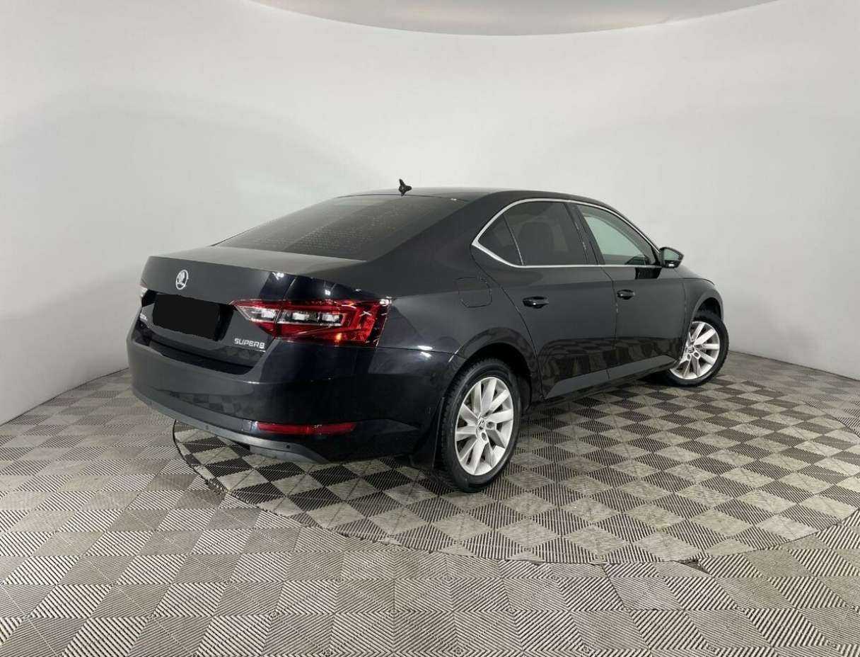 Skoda Superb с пробегом — 2018 год. Фото: #5