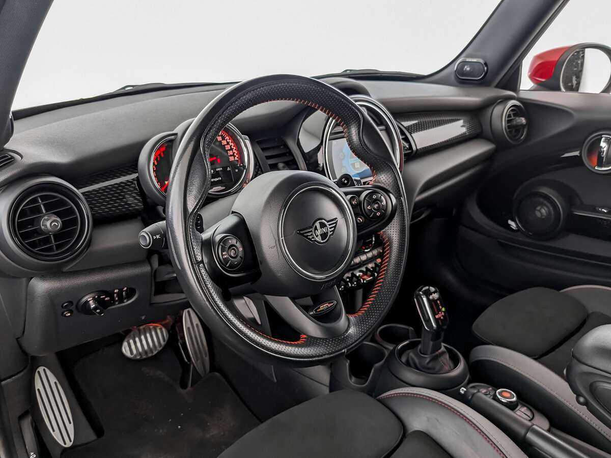 Mini Hatch с пробегом — 2020 год. Фото: #13