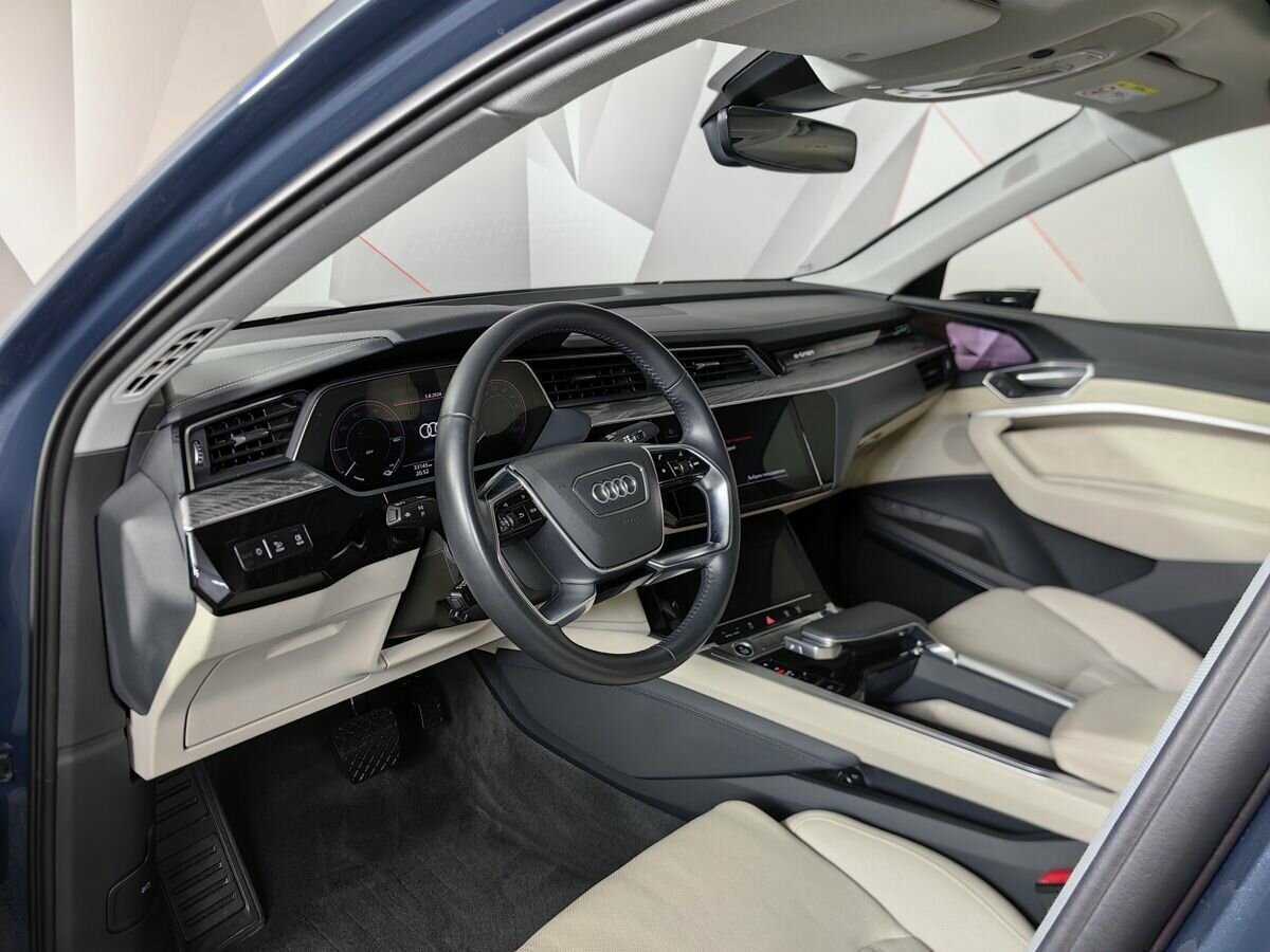 Audi e-tron Sportback с пробегом — 2021 год. Фото: #13