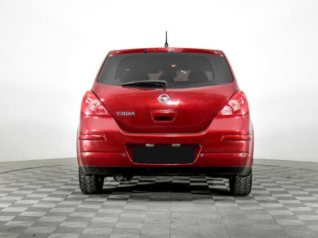 Nissan Tiida с пробегом — 2008 год. Фото: #5