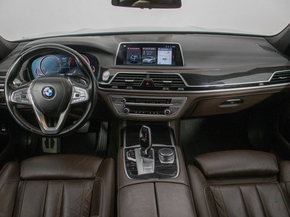 BMW 7 серии с пробегом — 2017 год. Фото: #13