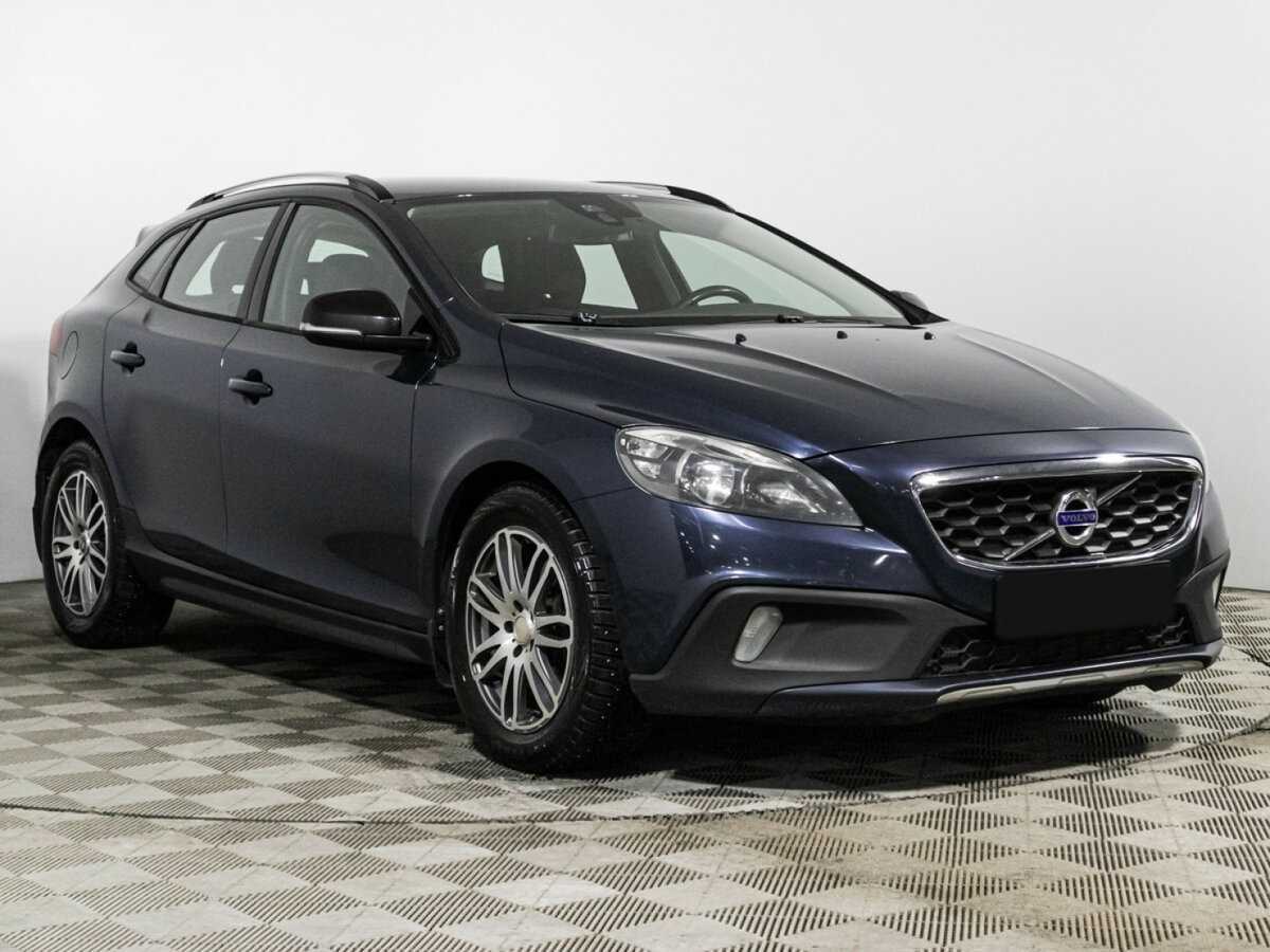 Volvo V40 Cross Country с пробегом — 2014 год. Фото: #2