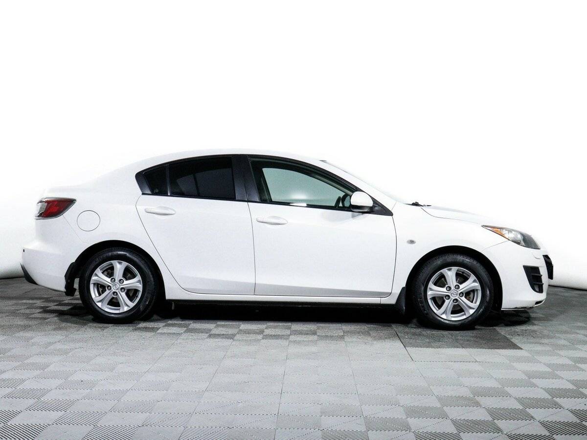Mazda 3 с пробегом — 2011 год. Фото: #3