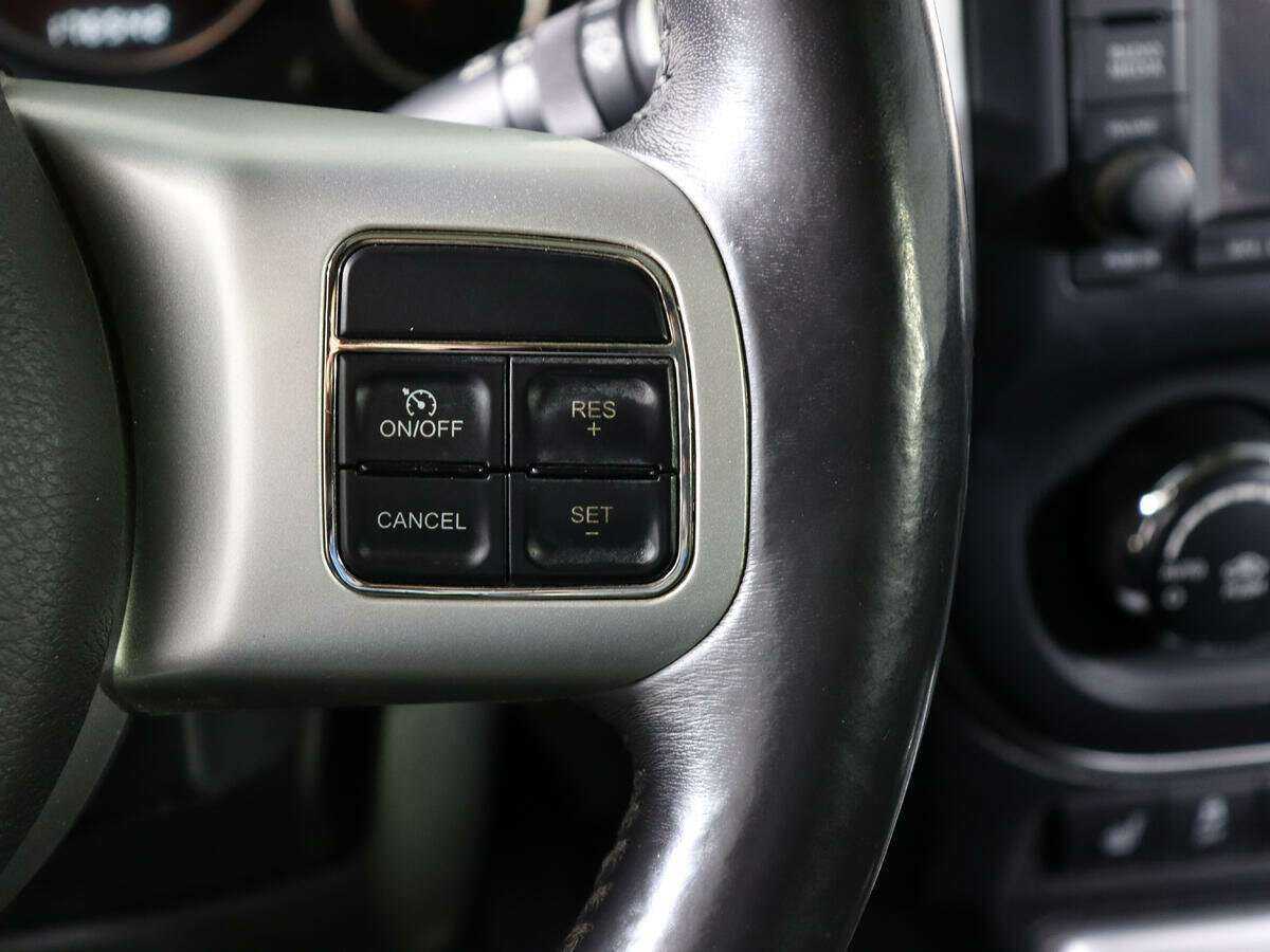 Jeep Compass с пробегом — 2013 год. Фото: #13